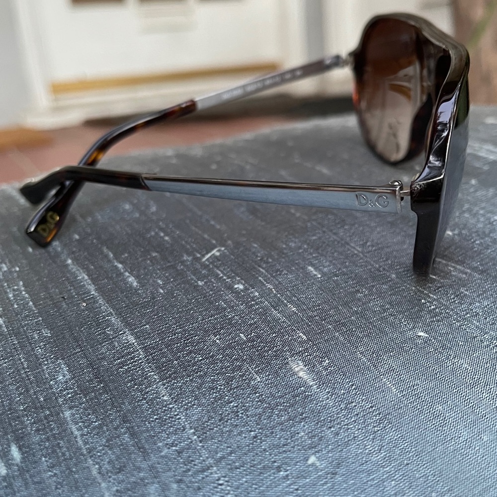 D&G sunglasses - Picture 3 of 8
